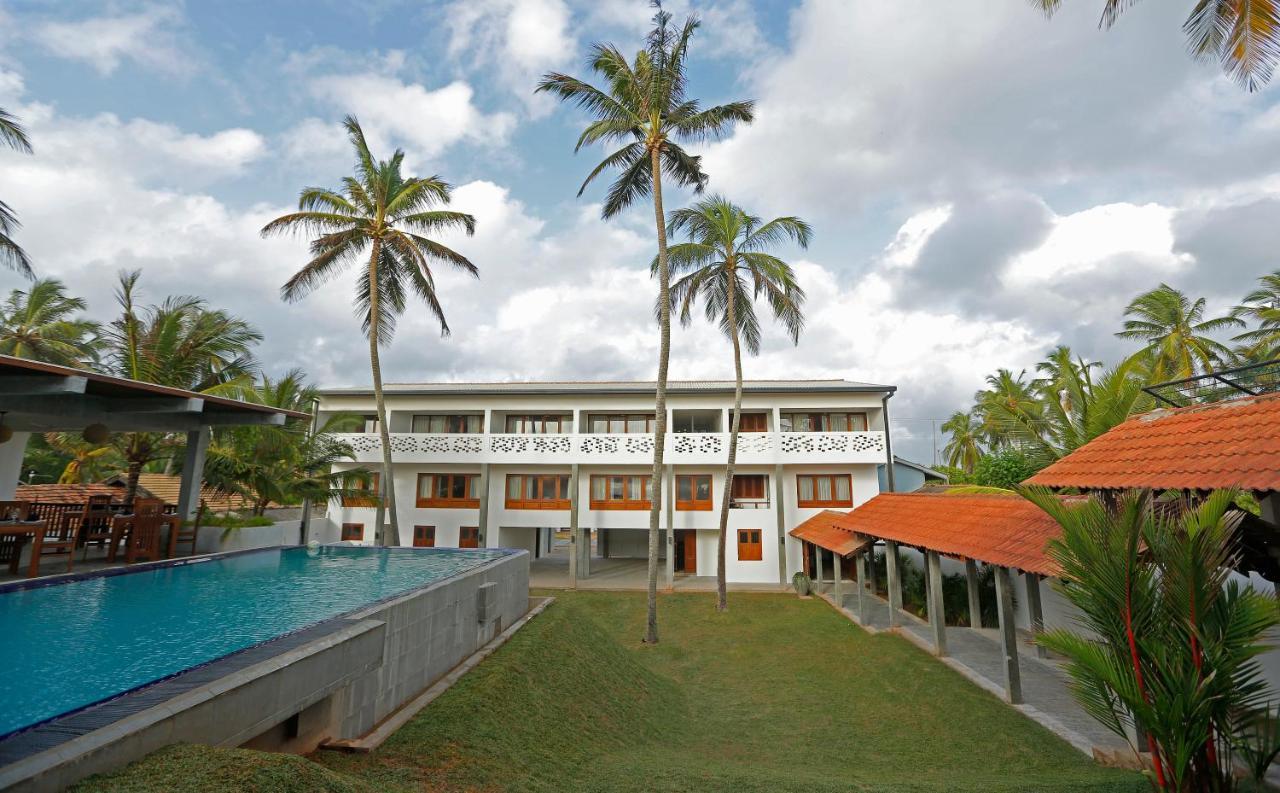 The Beach Boutique Uswetakeiyawa Exteriör bild